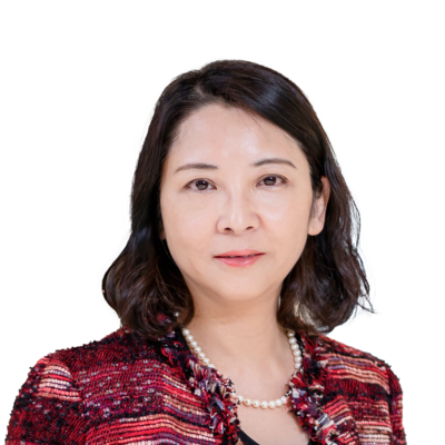 Dilys Chau_WhiteBgd_Square new_resized