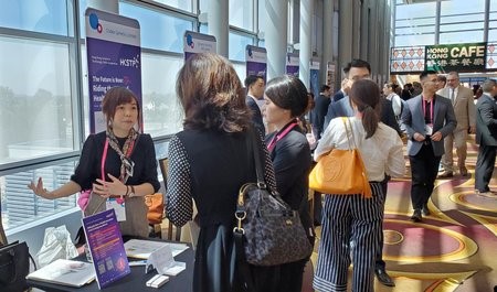 thinkasiathinkhk03HKSTP DEMONSTRATED HONG KONGS VIBRANT BIOTECHNOLOGY AND FINTECH ECOSYSTEM AT THINK