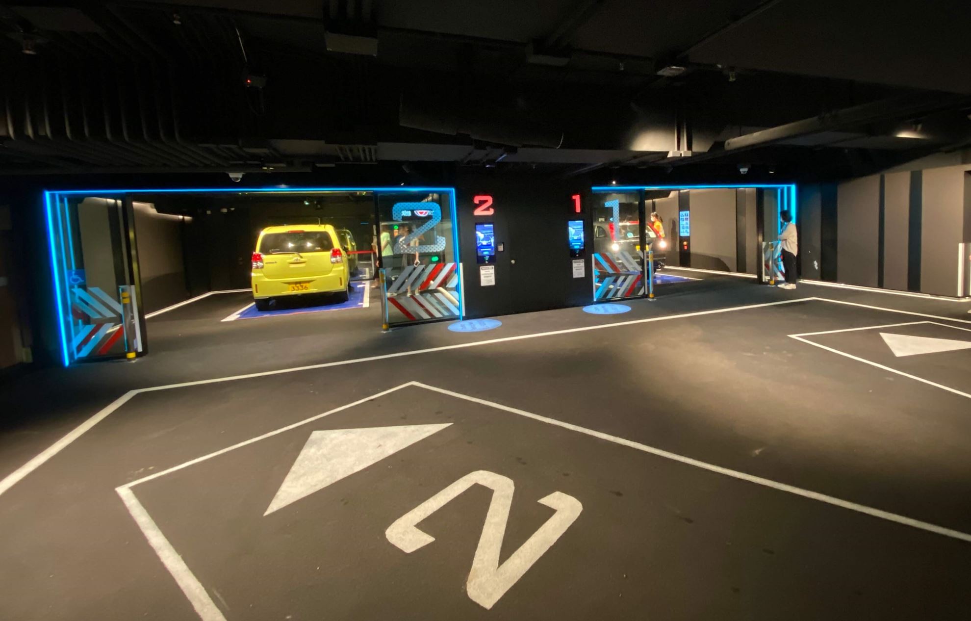 photo1HKSTP REVEALS HONG KONGS FIRST AUTOMATED ROBOTIC PARKING SYSTEM AT SCIENCE PARK TO ADVANCE SMA