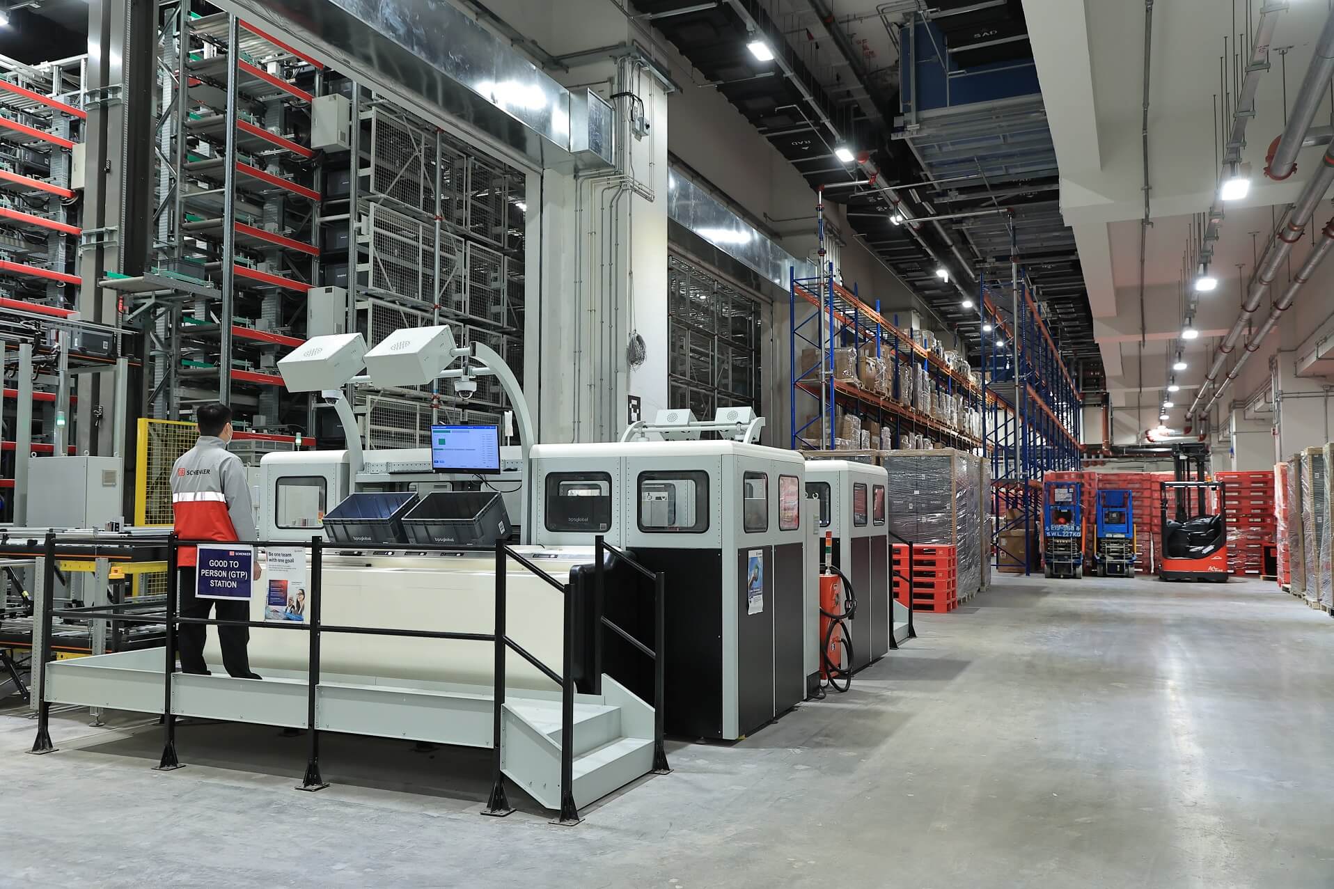 5-HKSTP UNVEILS ITS ADVANCED MANUFACTURING CENTRE