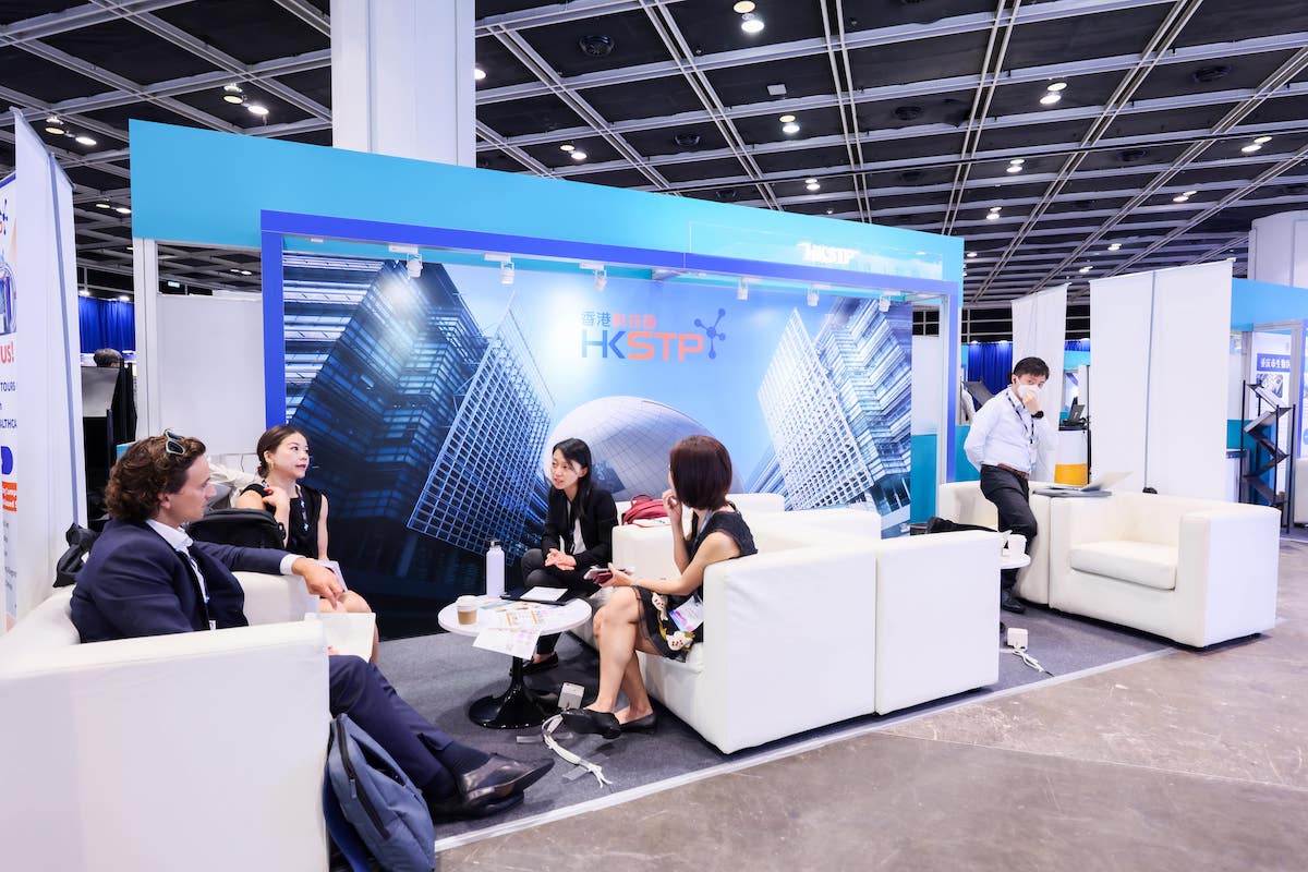 photo-8-min-HKSTP JOINS THE CITYS HEALTHCARE