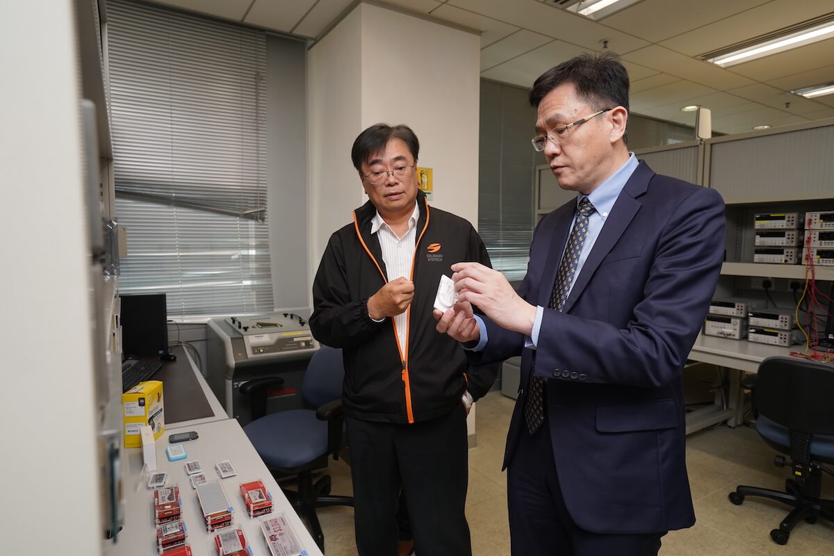 photo-4_PROFESSOR SUN DONG VISITS SCIENCE PARK