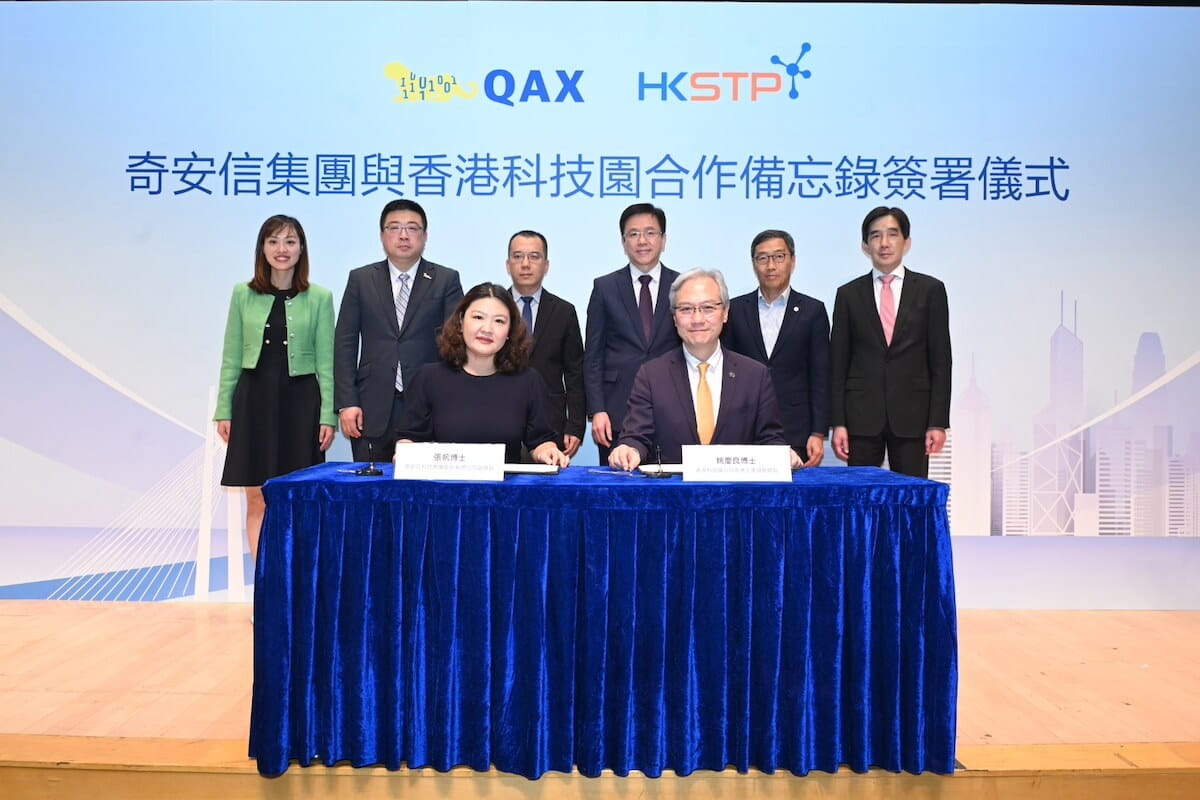 qax-1