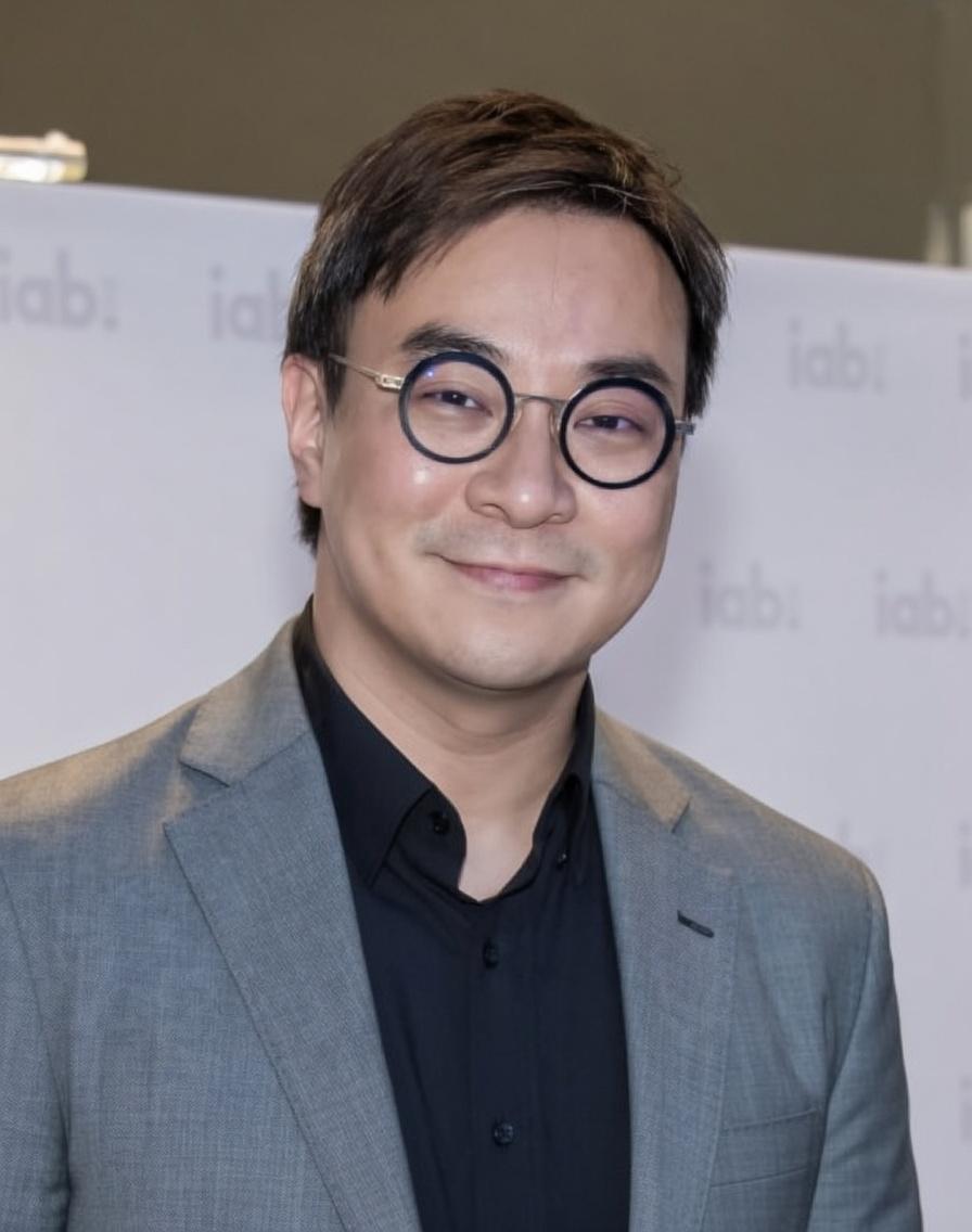 5Mr Arthur Chan