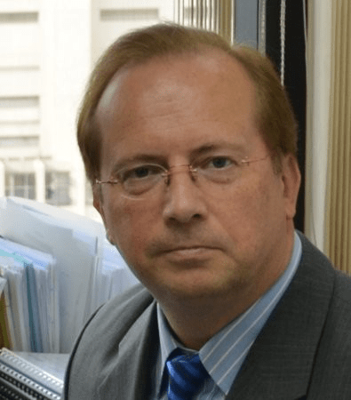 Dr Daniel Gruszynski
