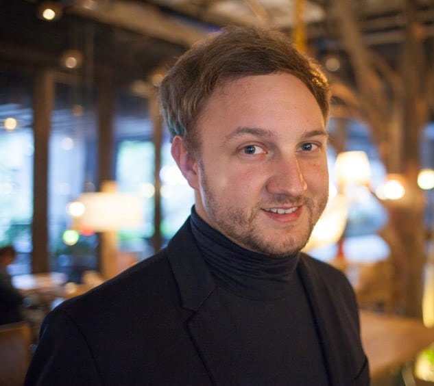 Mr Daniel Csontos