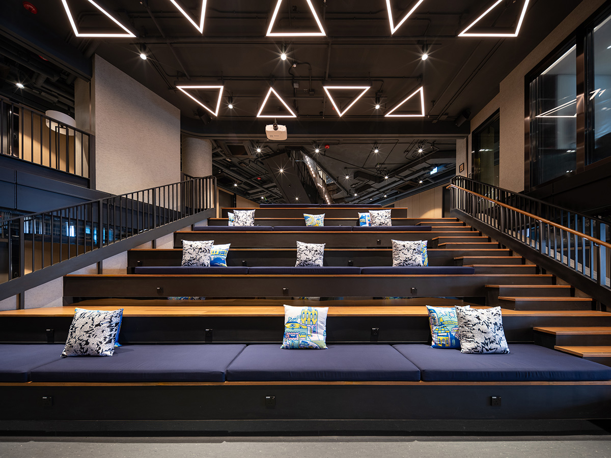 2f-stepped-seating-lecture-centre