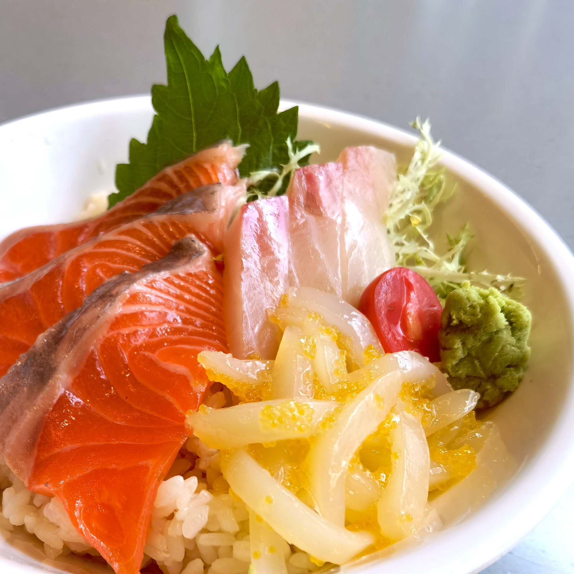 k1-三色魚生丼
