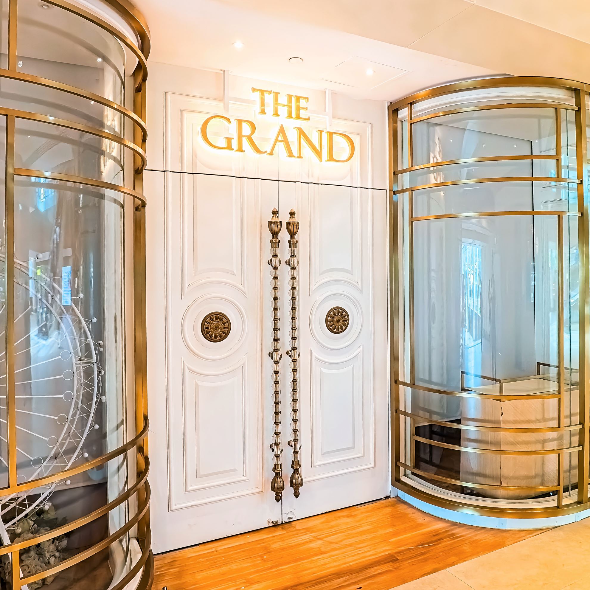 the_grand_shop_front02