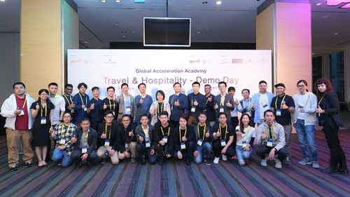 HKSTP announced the completion of the Smart Airways and Smart Operation accelerators under the Global Acceleration Academy. 20 high-potential tech ventures shared their innovative solutions that are solving the pressing problems that persist within the travel and hospitality industries at the Demo Day, attracting around 200 stakeholders including corporate partners and investors to attend at the event.
