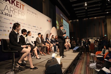 In the “60 sec Talent Pitch”, selected job seekers are given one minute on stage to introduce themselves and increase their exposure to potential employers.