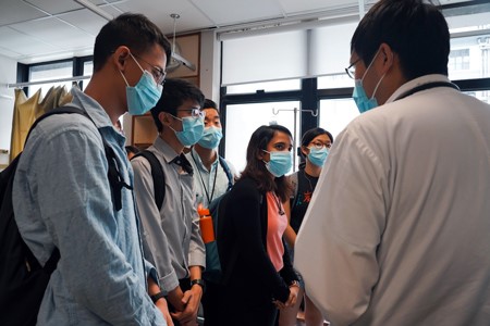 Participants visited Queen Mary Hospital to understand the situation of “crowded hospital” and develop solutions for the challenges faced.