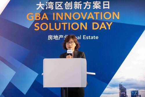 Dr Carmen Ng, General Manager (Elderly Services), Hong Kong Housing Society, shared the experience of Hong Kong Housing Society on the application of innovative solutions and technologies on housing services to the elderly populations.