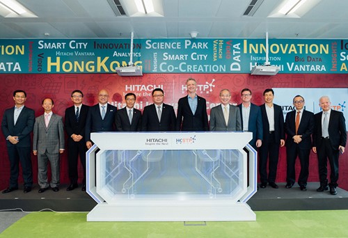(From fourth left) Charles Ng, Associate Director-General of Investment Promotion, Invest Hong Kong; Albert Wong, Chief Executive Officer, HKSTP; Dr. Sunny Chai, Chairman, HKSTP; Brian Householder, Chief Executive Officer, Hitachi Vantara; Kuninori Matsuda, The Japanese Ambassador and Consulate-General to Hong Kong; and Andrew Sampson, Vice President and General Manager Hong Kong, Macau and Taiwan, Hitachi Vantara, jointly hosted the launch ceremony of the new Hitachi Innovation Center in the heart of Hong Kong Science Park.