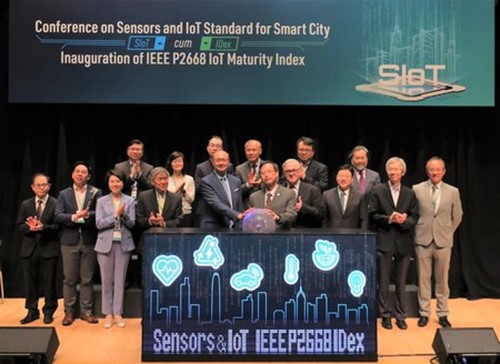 IEEE P2668 Standard for IoT Maturity Index (IDex) was announced in HKSTP’s Conference on Sensors and IoT (SIoT) Standard for Smart City. Ir Peter Yeung, Head of Electronics and ICT Clusters, Smart City Platform of HKSTP (fifth from the left, front row), Dr KF Tsang, Chairman of IEEE P2668 Standard on IoT Maturity Index (fifth from the right, front row) and the supporting partners of IDex officiated the launching ceremony.