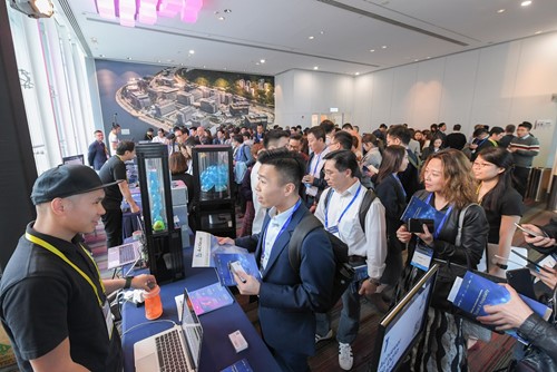 HKSTP announced the completion of the Smart Airways and Smart Operation accelerators under the Global Acceleration Academy. 20 high-potential tech ventures shared their innovative solutions that are solving the pressing problems that persist within the travel and hospitality industries at the Demo Day, attracting around 200 stakeholders including corporate partners and investors to attend at the event.