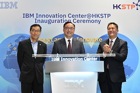 (L to R) Albert Wong, CEO, Hong Kong Science and Technology Parks Corporation; Nicholas W. Yang, GBS, JP, Secretary for Innovation and Technology of the HKSAR; and Francis Ngai, General Manager, IBM China/Hong Kong Limited officiate the opening ceremony of the IBM Innovation Center at Hong Kong Science Park.