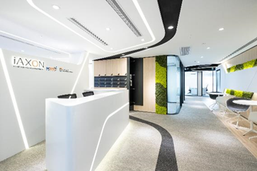 HKSTP-HKU iAXON is the first step of a larger university collaboration model that aims at strengthening academia-industry alliances, and fostering commercialisation opportunities of start-ups in Hong Kong.