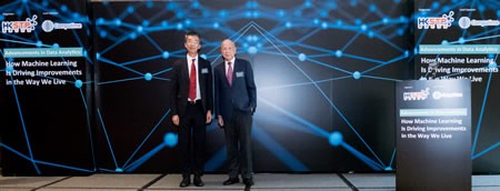 Dr. King Owyang, Computime Group Limited Executive Director and CEO (right), together with Mr. Donald Mak, Assistant Government Chief Information Officer (IT Infrastructure), Office of the Government Chief Information Officer, HKSAR Government (left), kicked off the opening of the Advancements in Data Analytics forum.