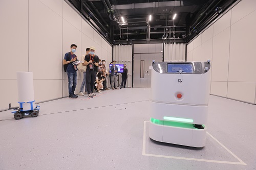 Photo 4: STP Platform combines virtual and physical lab simulation and real-world testing capabilities. The photo features one of the physical labs situated in Hong Kong Science Park, for testing the performance of different technology solutions.